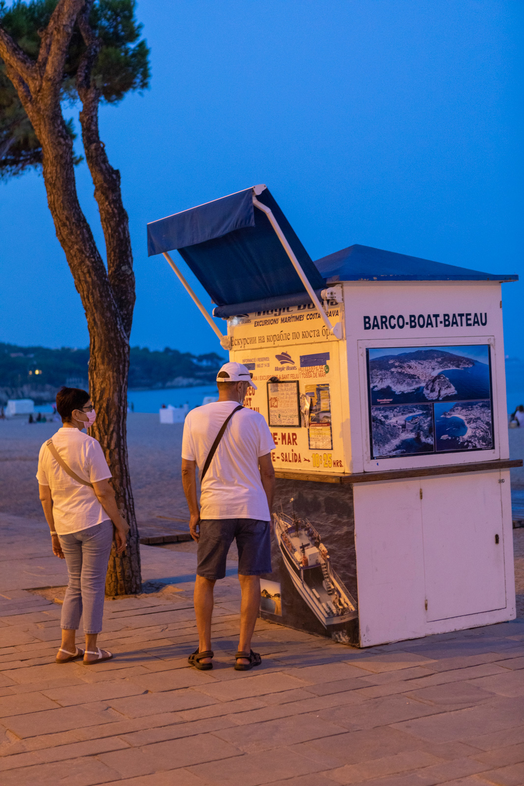 Antics costums · Oferta de viatges marítims i lloguer d’embarcacions · Passeig Marítim · Platja d’Aro - Jordi Geli
