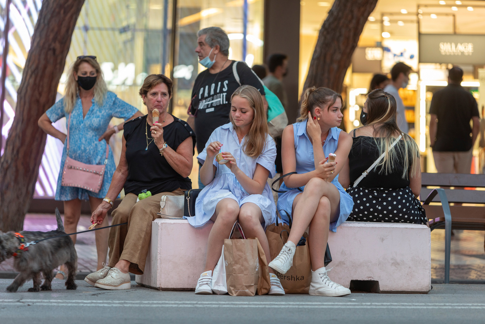 Gairebé com abans · El privilegi d’un gelat a mitja tarda · Avinguda de S’Agaró · Platja d’Aro - Jordi Geli