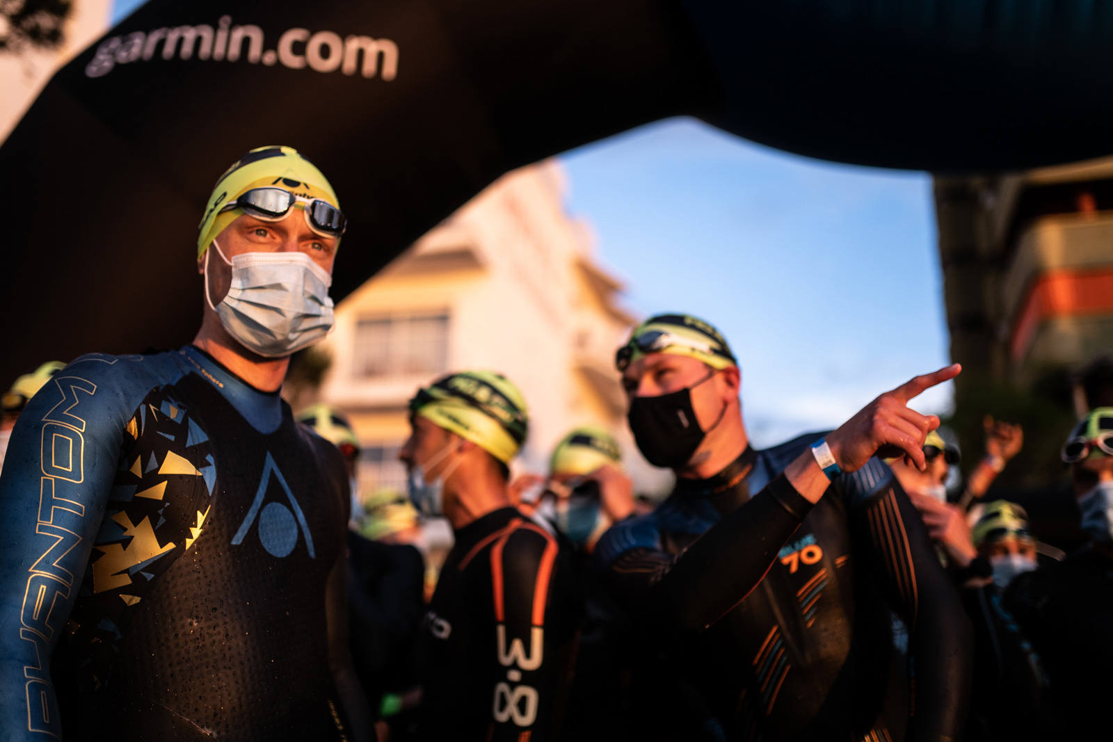 Emoció abans de la sortida · 1r TradeINN Internacional Triathlon 140.6INN, primavera de 2021 · Platja Gran · Platja d’Aro - Tradeinn 140.6INN