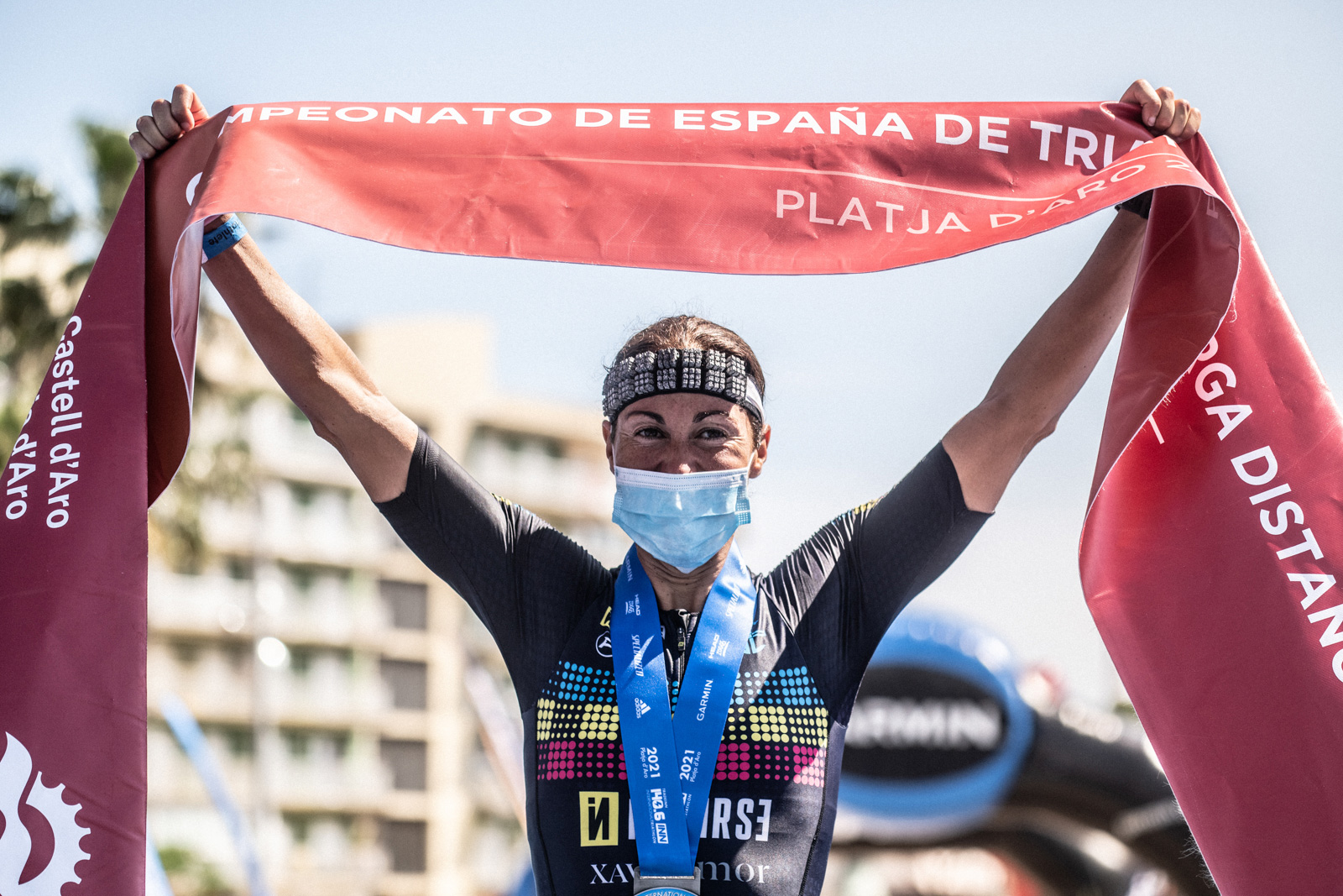 Campiona! · Arribada Campionat d’Espanya de Triatló de Llarga Distància, primavera de 2021 · Plaça d’Europa, Platja d’Aro - Tradeinn 140.6INN