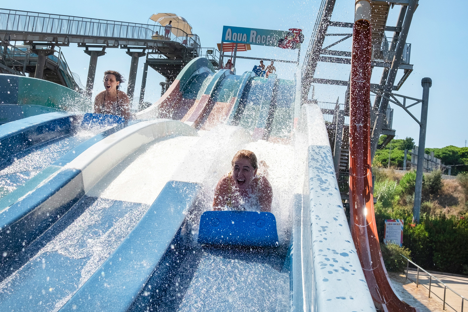 Adrenalina aquàtica · Parc aquàtic Aquadiver, estiu de 2020 · Platja d’Aro - Lluís Català
